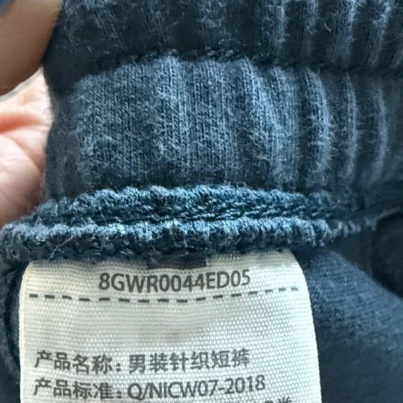 Abercrombie & Fitch Men's Navy Athletic Shorts - Picture 3 of 3